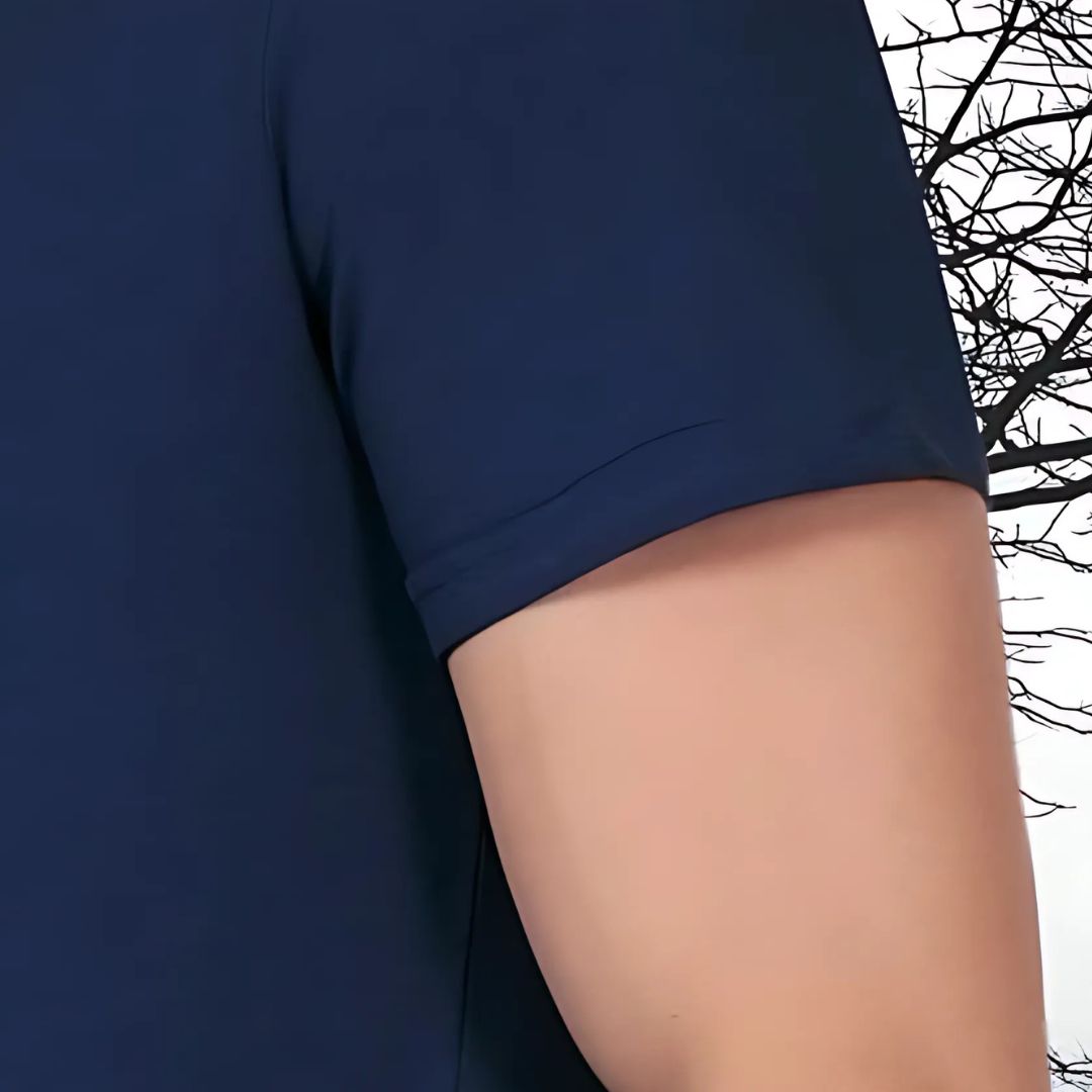"Benetton navy blue cotton t-shirt sleeve close-up"