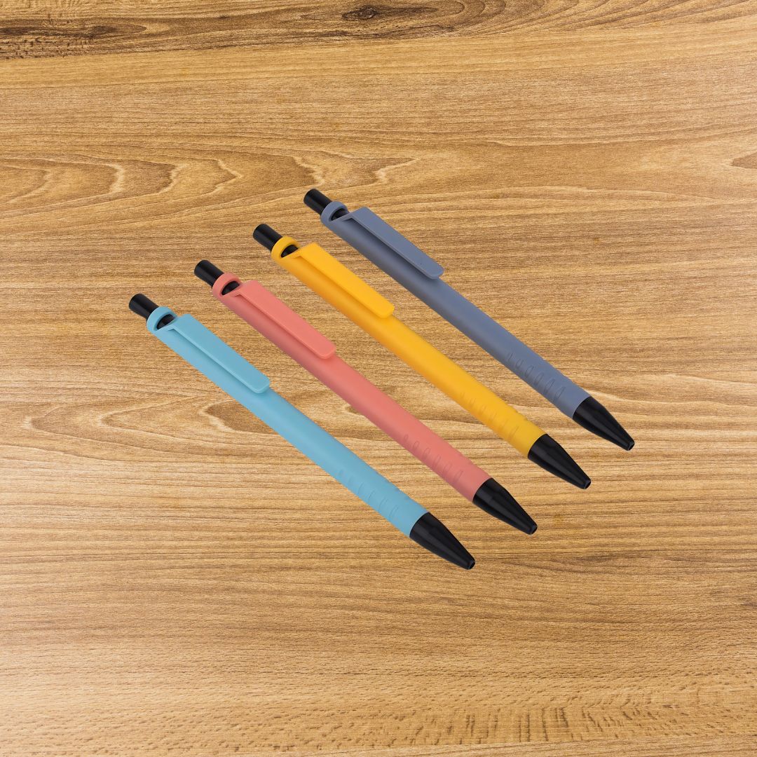 Pastel click pen set with smooth refill in assorted colors