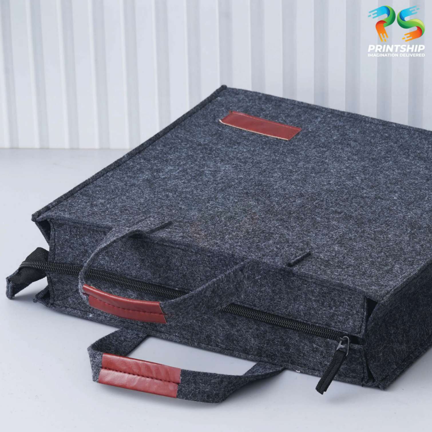 YuBingo Black Recycled Felt Hand Bag (Medium) - Corporate Gift | YuBingo corporate gift