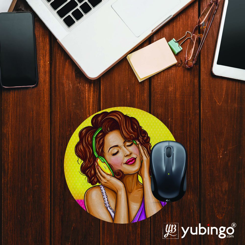Music Girl Mouse Pad (Round)-Image2