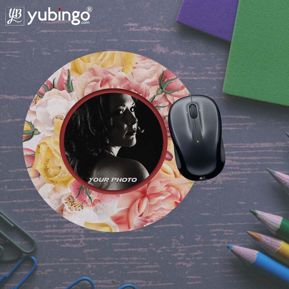 Photo on Flowers Background Mouse Pad (Round)-Image5