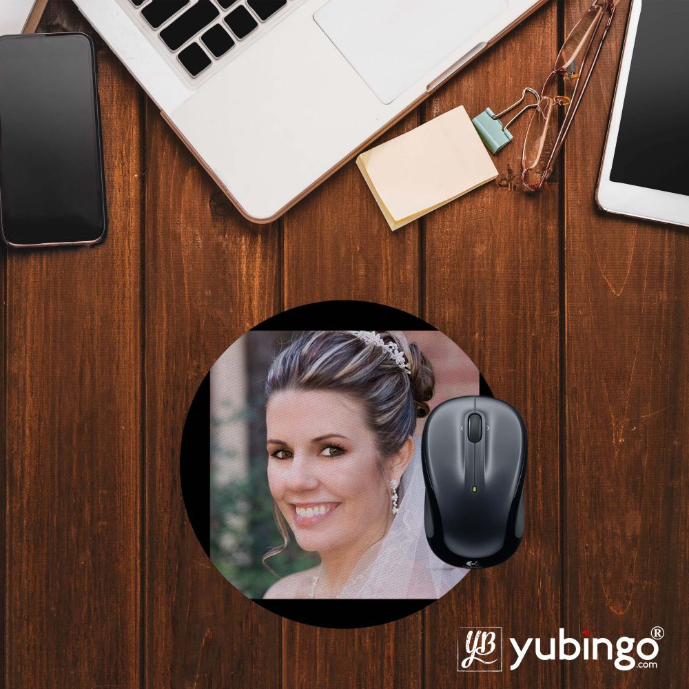 Photo with Black Background Mouse Pad (Round)-Image2