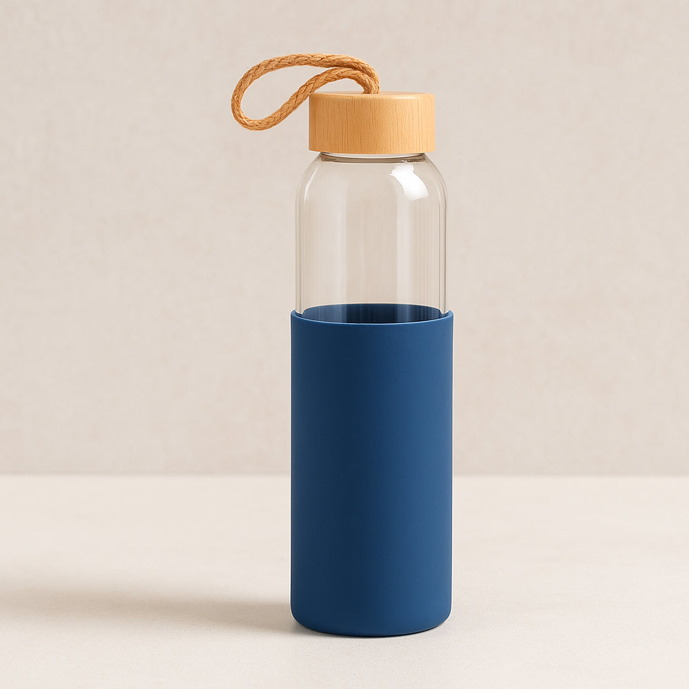 600ml borosilicate glass water bottle with bamboo lid and blue silicone sleeve