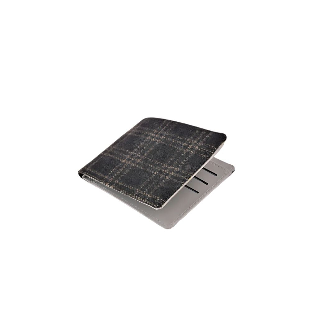Tweed gray wallet with card slots from Castillo Milano travel gift set