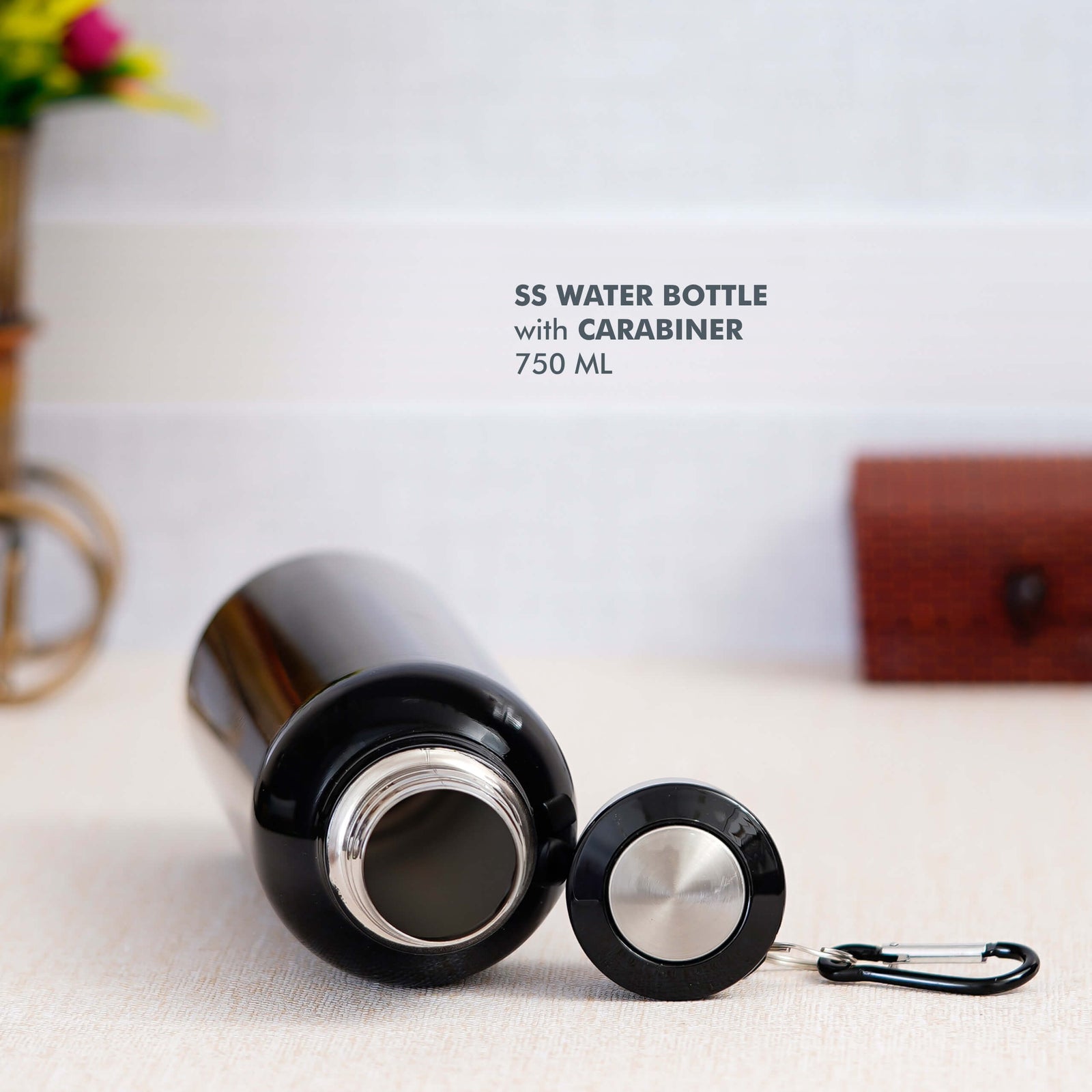 Customizable Black Stainless Steel Bottle with Carabiner - Ideal for Everyday Use