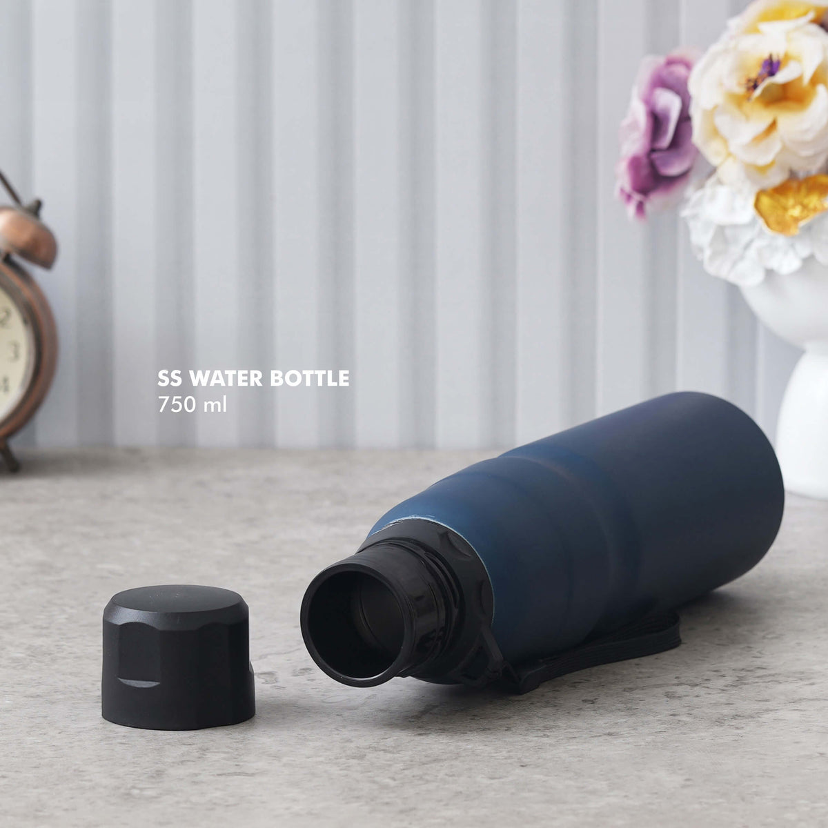 Customizable Blue Stainless Steel Bottle - 750 ML