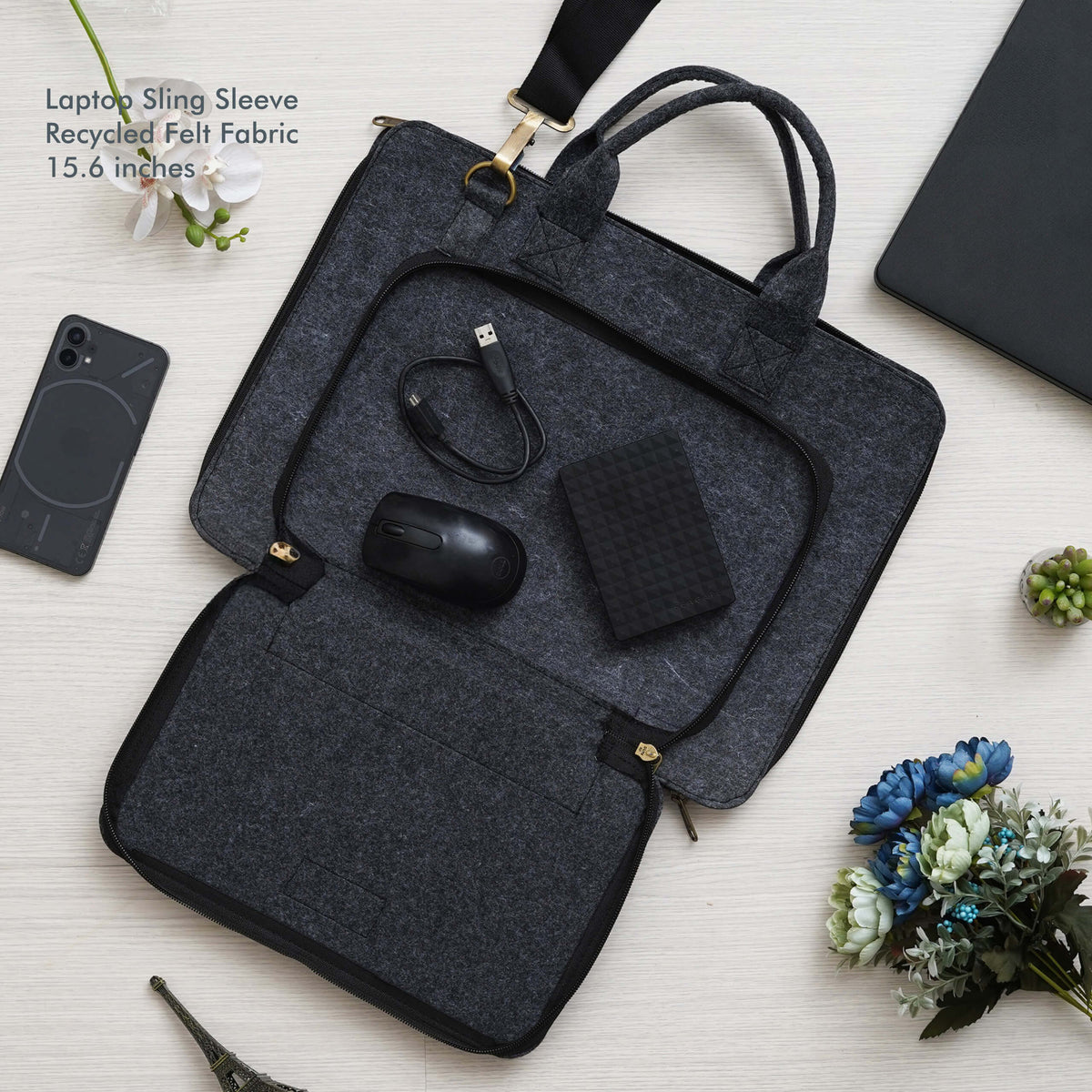 Customizable Black Laptop Sleeve - Eco-Friendly Protection