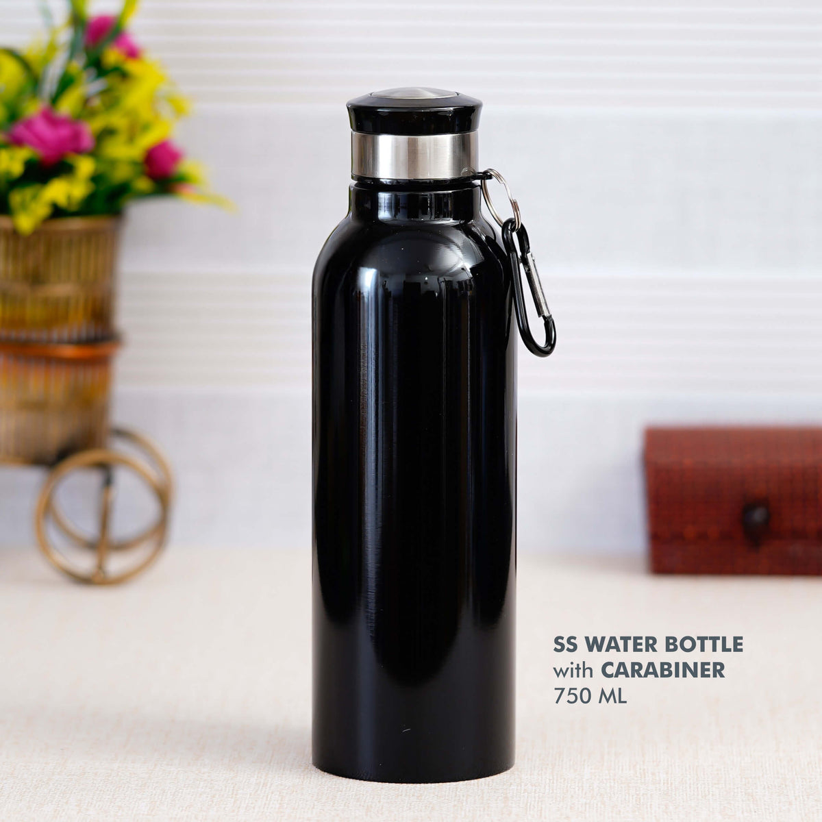 Customizable Black Stainless Steel Bottle with Carabiner - Ideal for Everyday Use