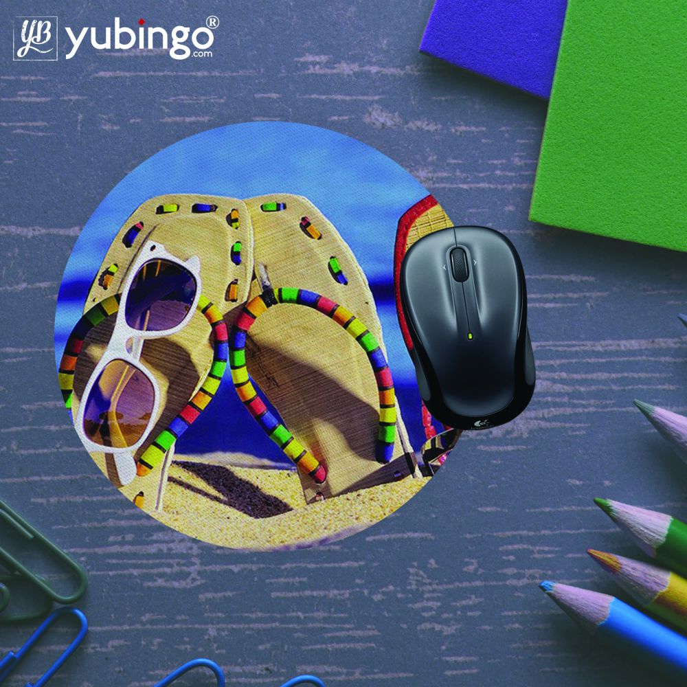 Cute Flip Flops On Beach Mouse Pad (Round)-Image5